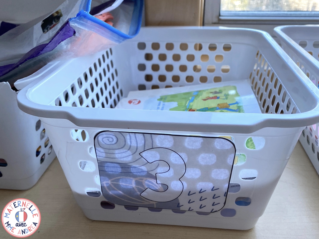 Are you a French primary teacher trying to figure out how to support your students with a home reading program with take home reading bags? Reading bag organization and systems can be complicated, but they don’t have to be! Check out this blog post to see what one teacher does.