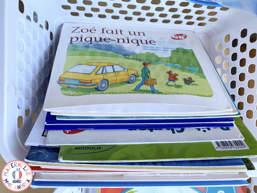 Are you a French primary teacher trying to figure out how to support your students with a home reading program with take home reading bags? Reading bag organization and systems can be complicated, but they don’t have to be! Check out this blog post to see what one teacher does.